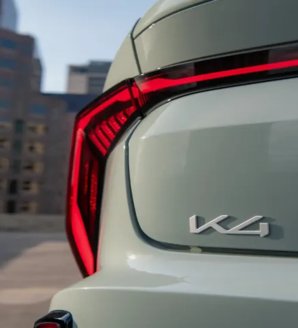 Kia K4 Luces verticales