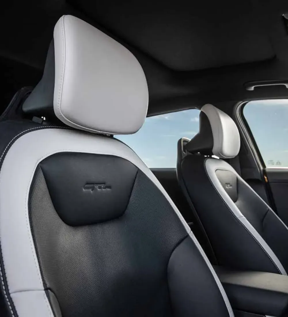 Kia K4 Hatchback Espacio interior